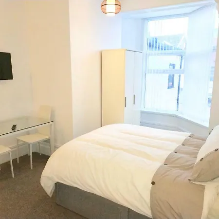 Empress Select Holiday Flats Blackpool Exterior photo